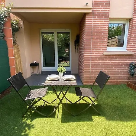 Les Muses - Avec Entree Autonome, Clim Neuve, Jardin, Parking Prive & Sa Piscine ! -