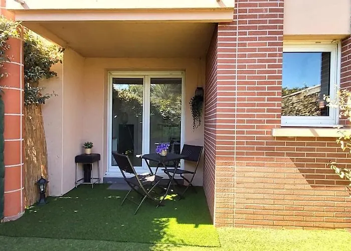 Les Muses - Avec Entree Autonome, Clim Neuve, Jardin, Parking Prive & Sa Piscine ! -